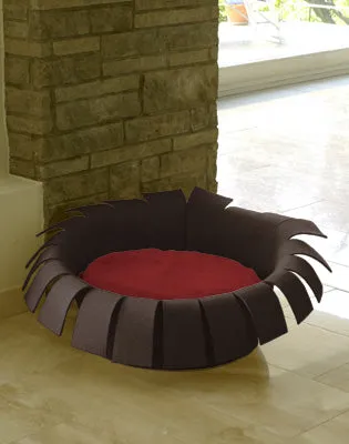 Luxury Crown Felt Cat Bed