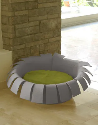 Luxury Crown Felt Cat Bed