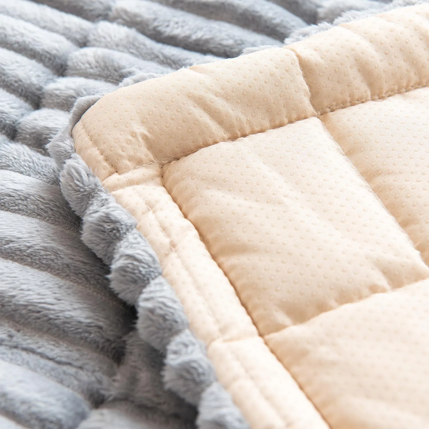 Non Slip Fuzzy Pet Couch Covers for Sofa, Washable Couch Cushion Covers for Large Dogs